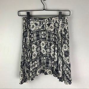 🍄Lily white black & white mini skirt women small